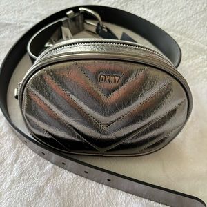 DKNY Metallic Pewter Belt with Oval Quilted Bag--NWT--L/XL
